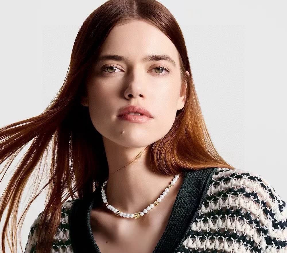 Louis Vuitton Pearl & Gold Bracelet and Necklace Set